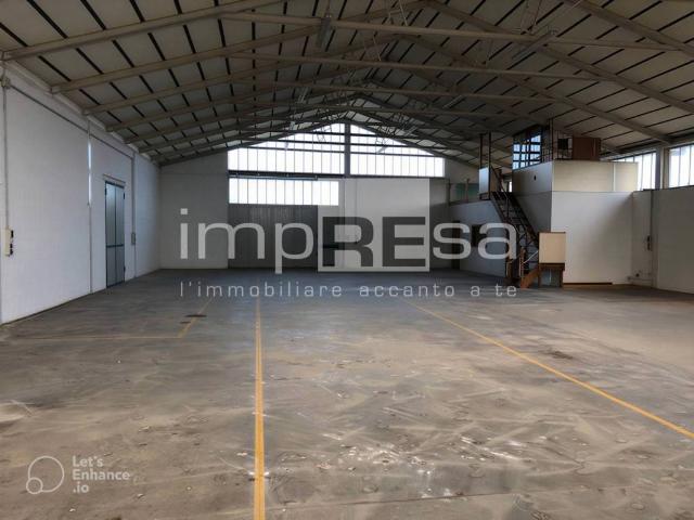Locale Commerciale in vendita a Favaro Veneto, Venezia