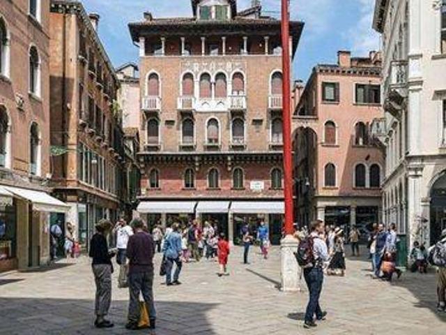 Locale Commerciale in vendita a Venezia