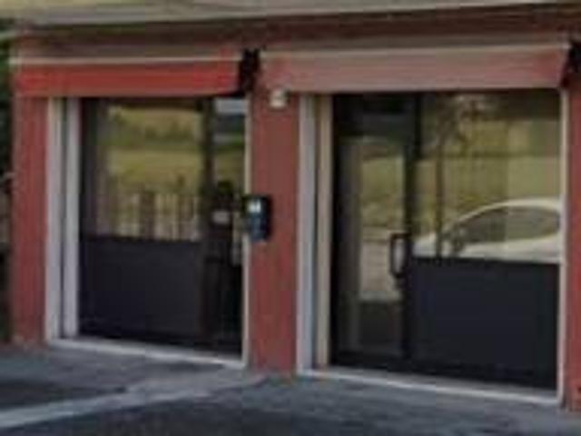 Locale Commerciale in vendita a Chirignago-Zelarino, Venezia