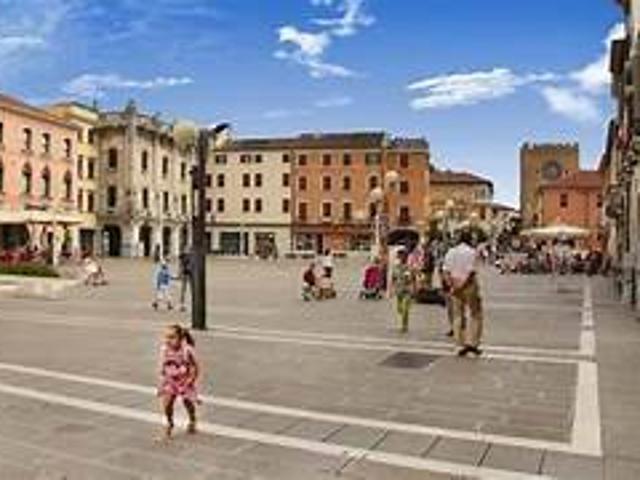 Locale Commerciale in vendita a Mestre-Carpenedo, Venezia