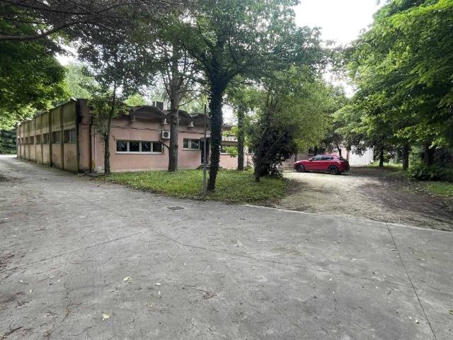 Locale Commerciale in vendita a La Favorita, Venezia