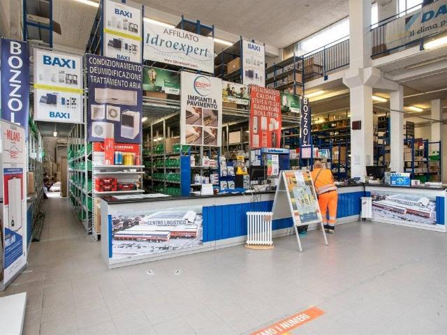 Locale Commerciale in vendita a Chirignago-Zelarino, Venezia