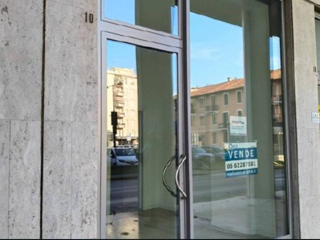 Locale Commerciale in vendita a Mestre-Carpenedo, Venezia