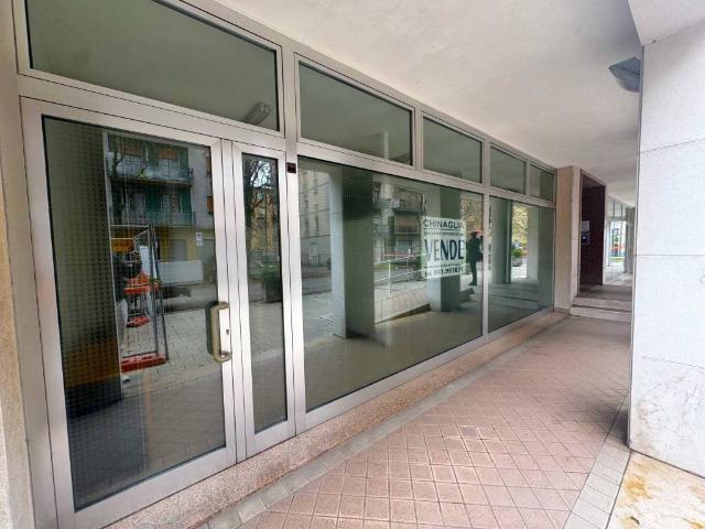 Locale Commerciale in vendita a Mestre-Carpenedo, Venezia