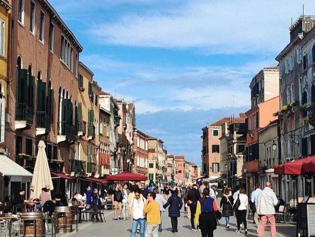 Locale Commerciale in vendita a Venezia-Murano-Burano, Venezia