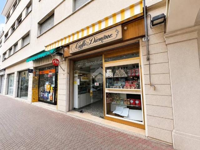 Locale Commerciale in vendita a Mestre-Carpenedo, Venezia