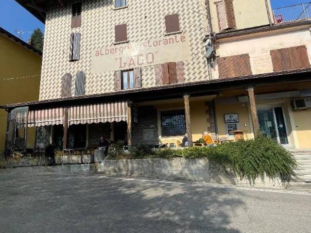 Locale Commerciale in vendita a Appennino Reggiano, Re