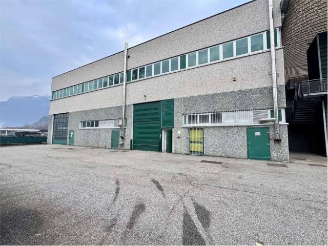 Locale Commerciale in vendita a Piemonte, Verbano-cusio-ossola