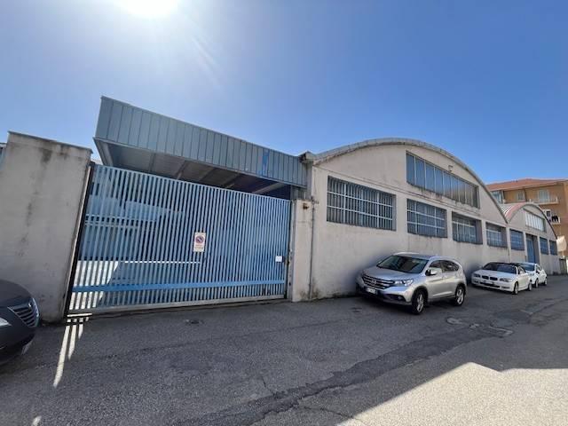 Locale Commerciale in vendita a Piemonte, Vercelli