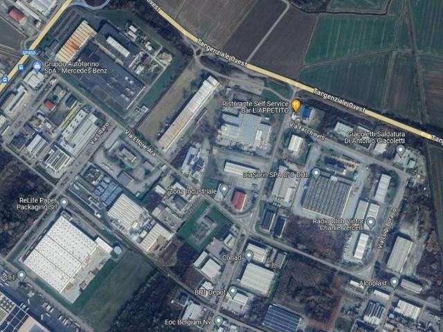 Locale Commerciale in vendita a Piemonte, Vercelli