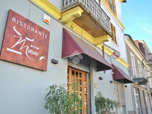 Locale Commerciale in vendita a Porta Torino, Piemonte
