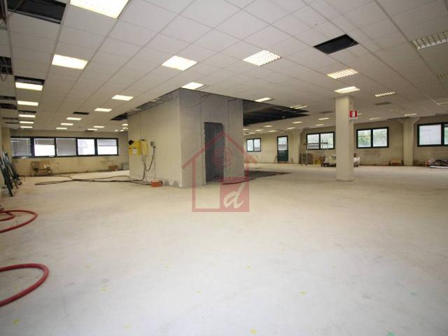 Locale Commerciale in vendita a Piemonte, Vercelli