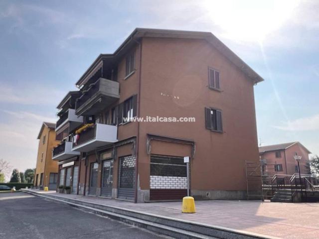 Locale Commerciale in vendita a Verdellino, Lombardia
