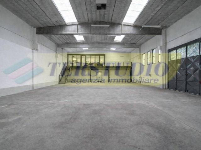 Locale Commerciale in vendita a Verdellino, Lombardia