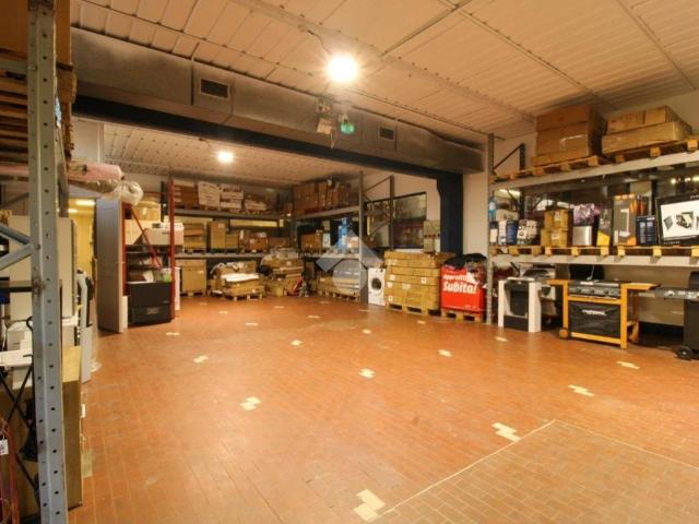 Locale Commerciale in vendita a Verdellino, Lombardia
