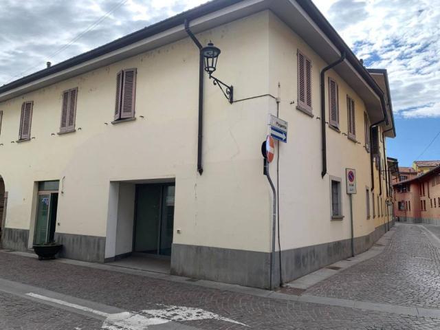 Locale Commerciale in vendita a Verdello, Lombardia