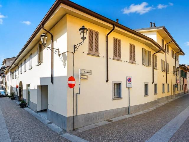 Locale Commerciale in vendita a Verdello, Lombardia