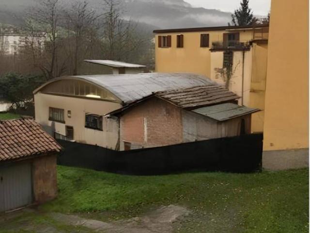Locale Commerciale in vendita a Unione dell'Appennino Bolognese, Vergato