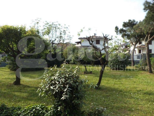 Locale Commerciale in vendita a Unione dei Comuni I Fontanili, Vermezzo