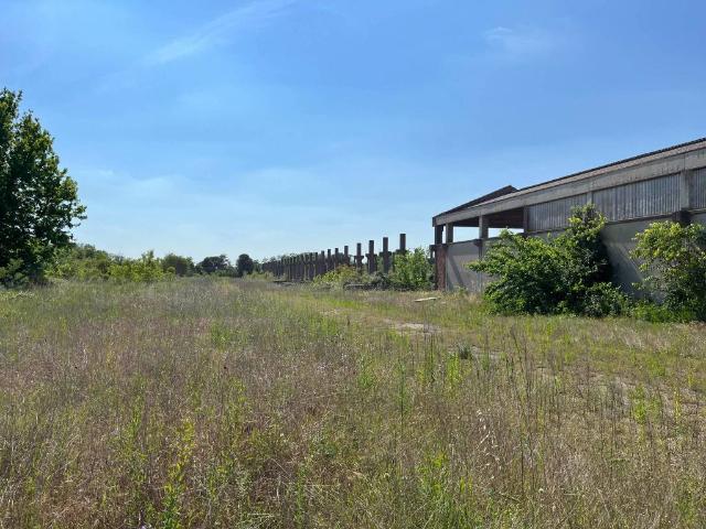 Locale Commerciale in vendita a Sud, Brenzone