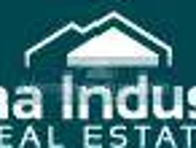 Locale Commerciale in vendita a Centro storico, Brenzone