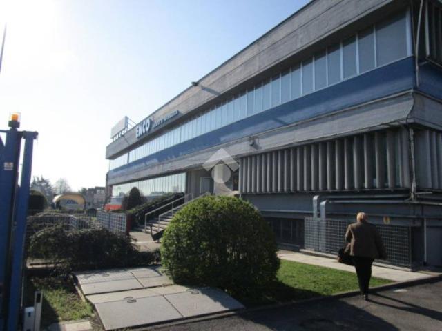 Locale Commerciale in vendita a Sud-Ovest, Brenzone
