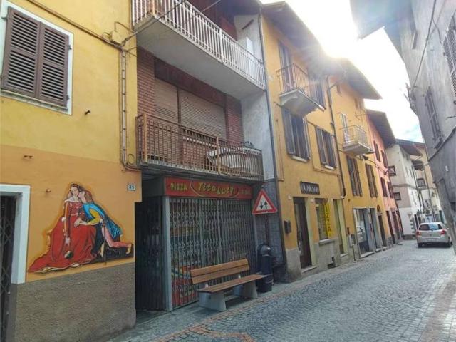 Locale Commerciale in vendita a Torille, Verres
