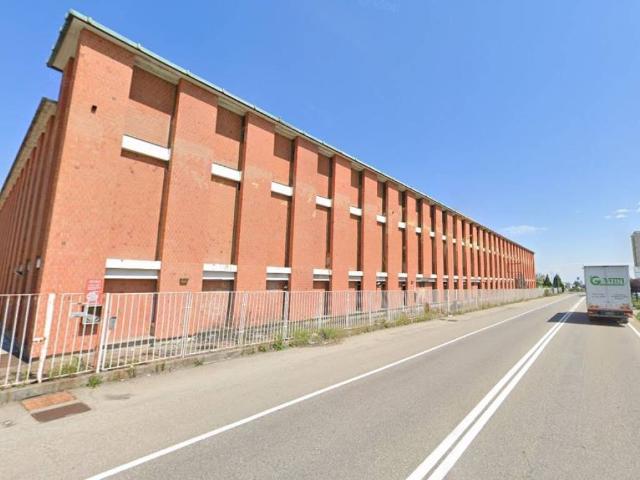 Locale Commerciale in vendita a Piemonte, Biella