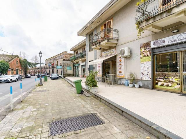 Locale Commerciale in vendita a Sambuco, Viagrande
