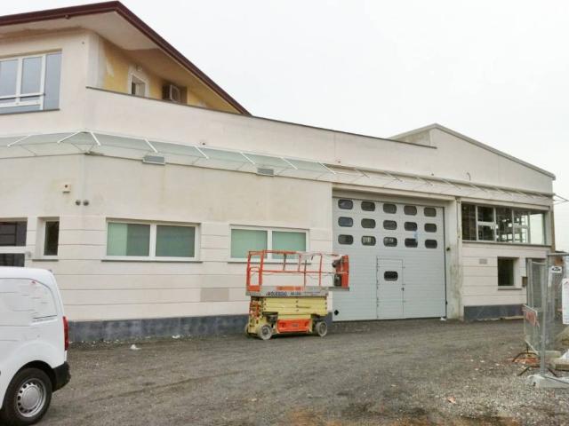 Locale Commerciale in vendita a Viareggio, Toscana