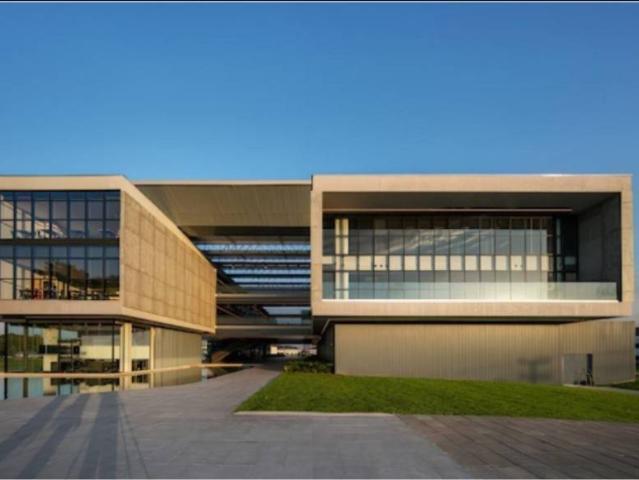 Locale Commerciale in vendita a Vicenza, Veneto
