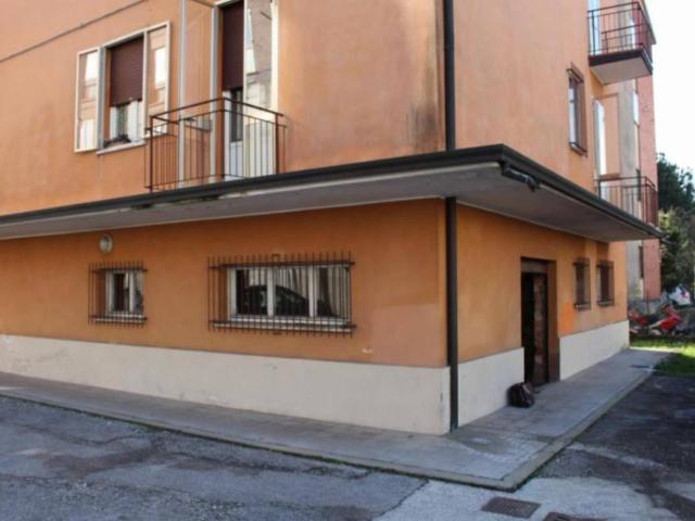 Locale Commerciale in vendita a Santa Bertilla, Vicenza