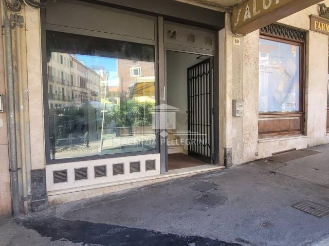 Locale Commerciale in vendita a Vicenza, Veneto