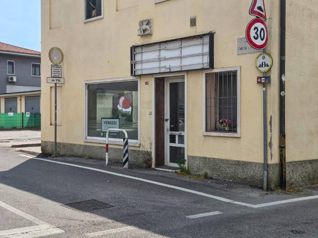 Locale Commerciale in vendita a Panna, Vicenza