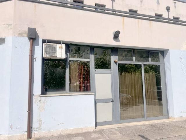 Locale Commerciale in vendita a Cattane, Vicenza