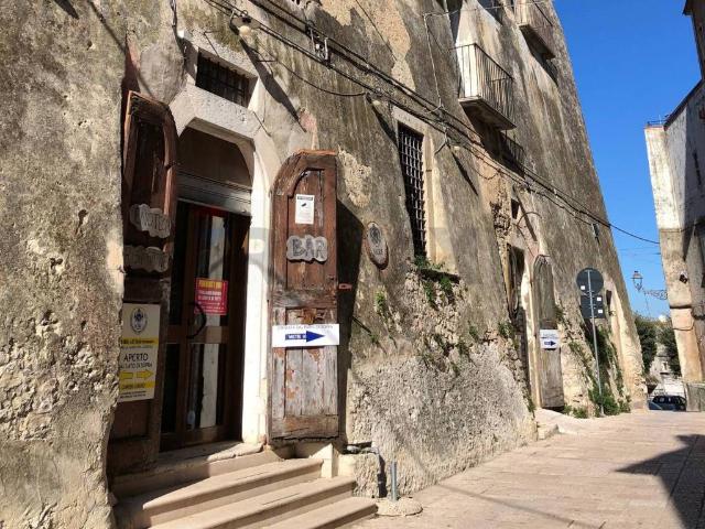 Locale Commerciale in vendita a Puglia, Foggia