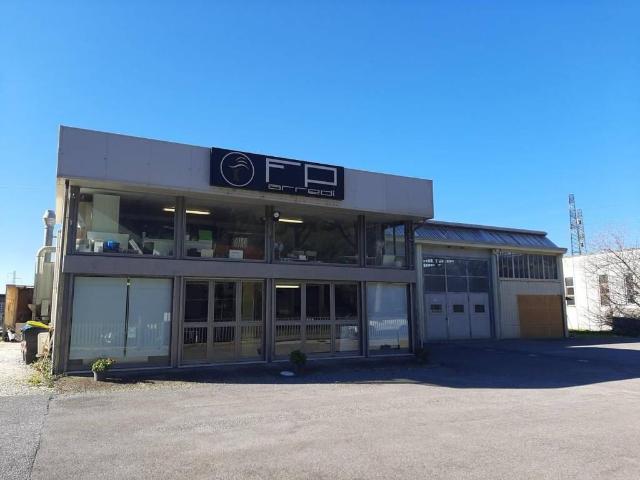 Locale Commerciale in vendita a La Noce, San Giovannialla Vena