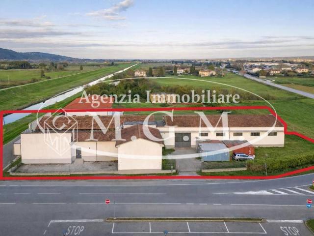 Locale Commerciale in vendita a Campomaggiore, San Giovannialla Vena