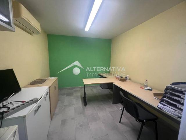 Locale Commerciale in vendita a San Giovanni alla Vena, San Giovannialla Vena