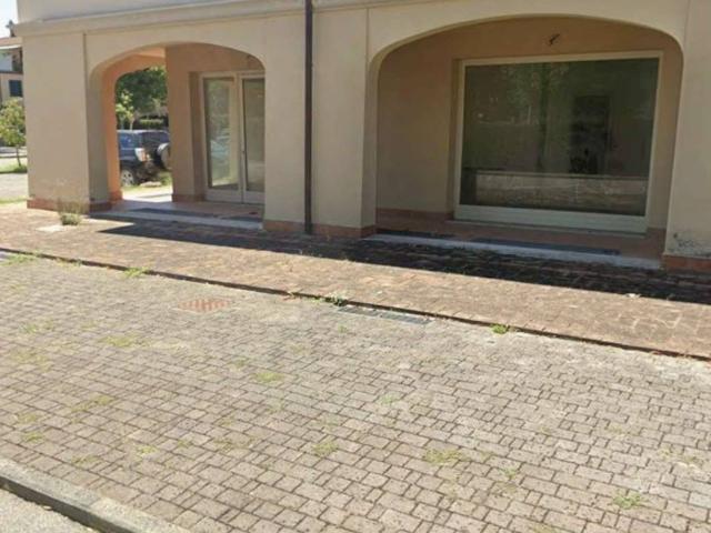 Locale Commerciale in vendita a San Giovanni alla Vena, San Giovannialla Vena