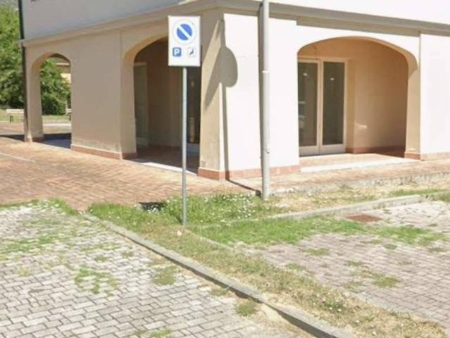 Locale Commerciale in vendita a San Giovanni alla Vena, San Giovannialla Vena