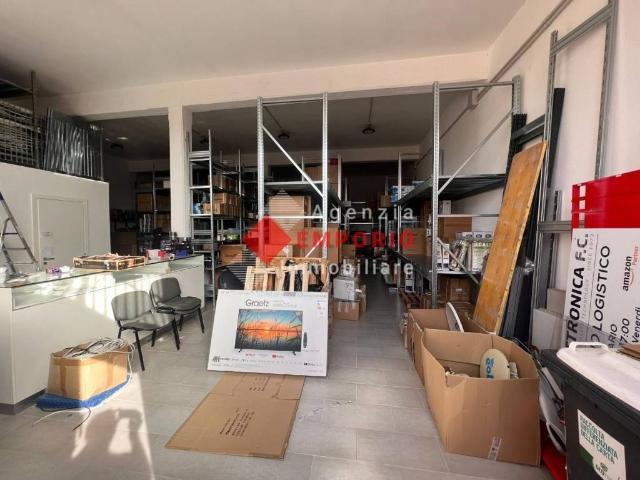 Locale Commerciale in vendita a San Giovanni alla Vena, San Giovannialla Vena