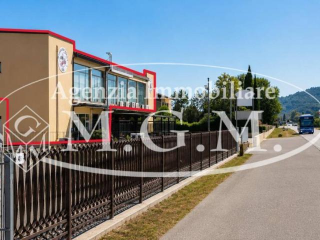Locale Commerciale in vendita a Campomaggiore, San Giovannialla Vena