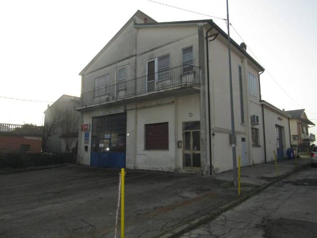 Locale Commerciale in vendita a Unione Alto Ferrarese, Vigarano Mainarda