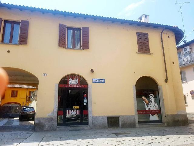 Locale Commerciale in vendita a Vigevano, Lombardia