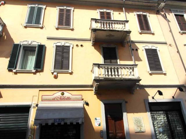 Locale Commerciale in vendita a Vigevano, Lombardia
