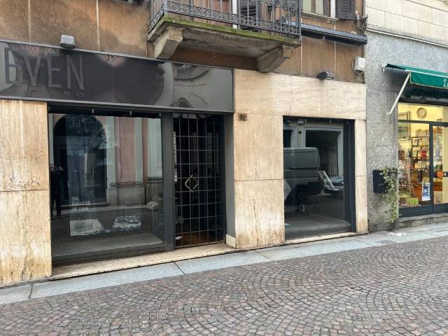 Locale Commerciale in vendita a Vigevano, Lombardia