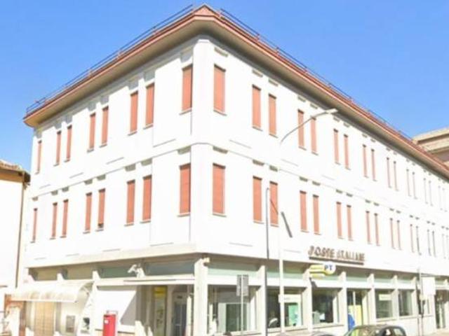 Locale Commerciale in vendita a Vigevano, Lombardia