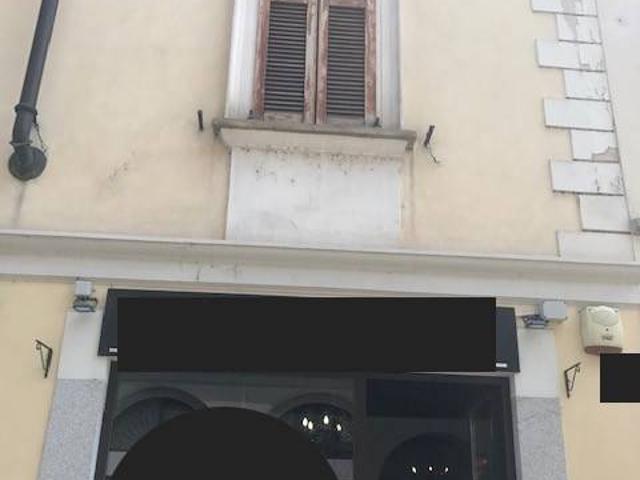 Locale Commerciale in vendita a Vigevano, Lombardia