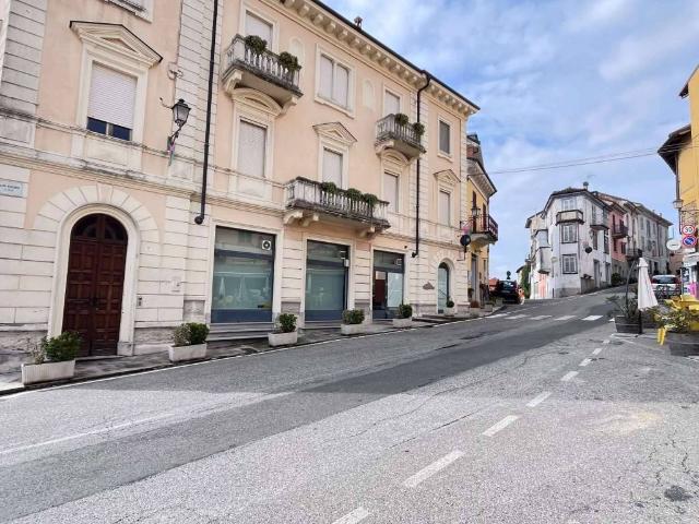 Locale Commerciale in vendita a Piemonte, Alessandria